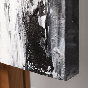 Seitenansicht Gemälde auf Leinwand mit sichtbarer Signatur