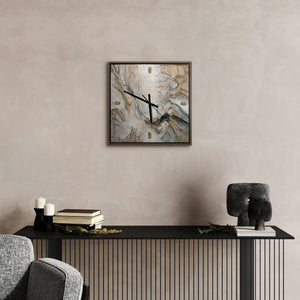 Handgemalte moderne Wanduhr – Steinstruktur in Grau und Gold – 35×35 cm
