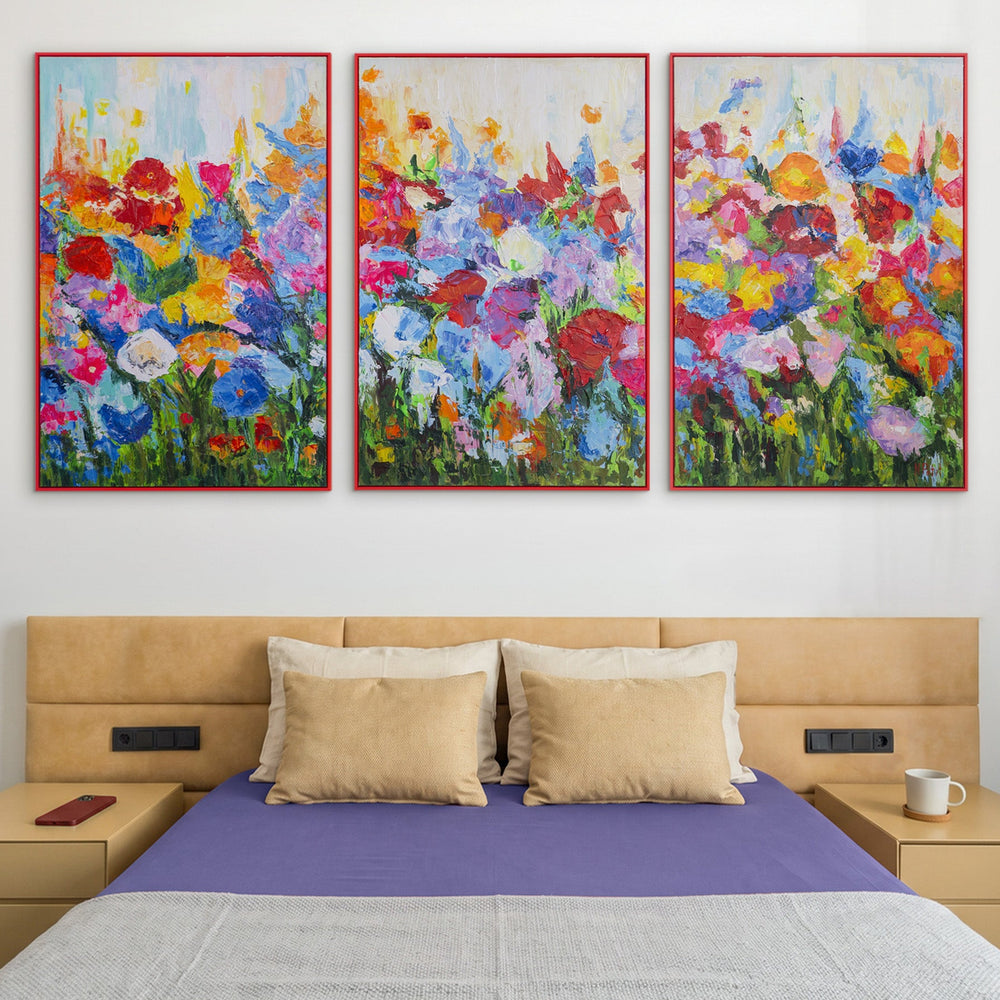 Blumenbilder Schlafzimmer überm Bett – Triptychon bunt mit Blumenwiese in Rot, Blau und Grün