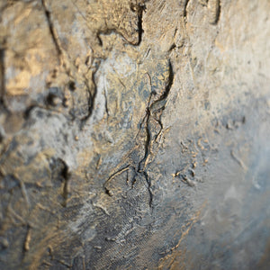 Landschaftsbild „Stille Morgendämmerung" im modernen Wohnzimmer – atmosphärische Wanddeko in Gold und Blau