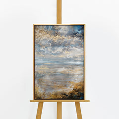 Handgemaltes Landschaftsbild „Stille Morgendämmerung" auf Staffelei – Himmel & Horizont in Gold und Grau, goldener Rahmen