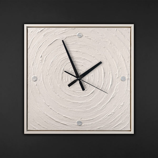 Handgemalte Wanddeko fürs Wohnzimmer – minimalistische Spiralkomposition – 35×35 cm