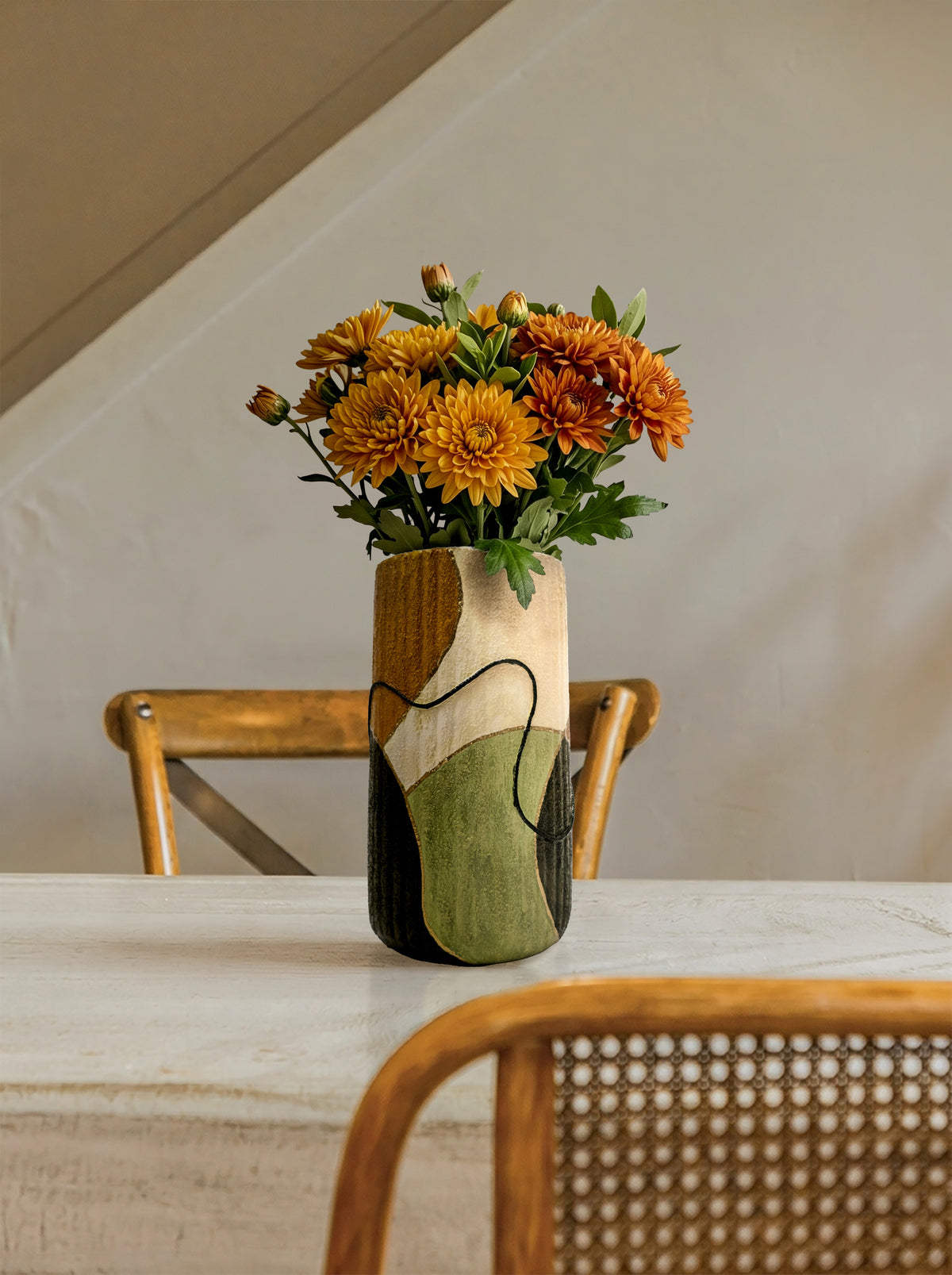 Keramikvase Olivgrün Ocker handbemalt 22 cm