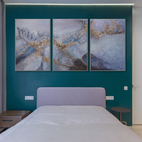 „Renaissance-Zeit“ – abstraktes Triptychon in Blau, Grau und Gold