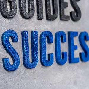 Discipline Guides – handgemaltes Motivationsbild fürs Büro mit 3D-Relief, 80 × 120 cm