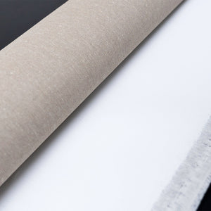 naturfarbene Leinwandrückseite im Detail